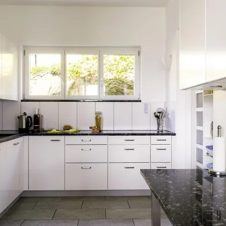 בית נופש Casa Carina By Interhome לוגאנו